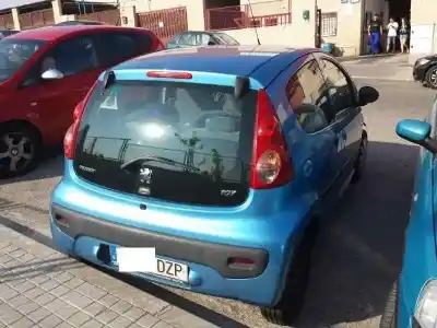Veicolo di demolizione PEUGEOT 107 Urban dell'anno 2006 alimentato 8HTDV4TD