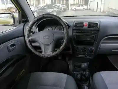 Vehicul casat kia picanto 1.0 cat al anului 2006 alimentat g4he