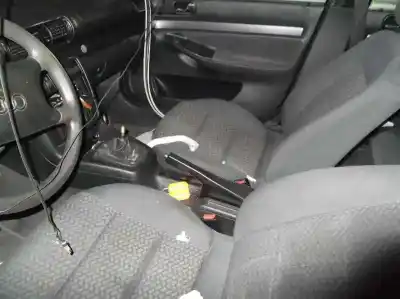 Veículo de Sucata audi a4 berlina (b5) 1.8 do ano 1995 alimentado adr