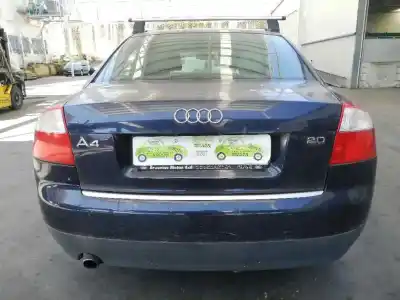 Veículo de Sucata audi a4 berlina (8e) 2.0 do ano 2001 alimentado alt