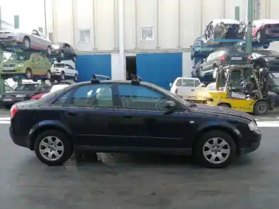 Veículo de Sucata audi a4 berlina (8e) 2.0 do ano 2001 alimentado alt
