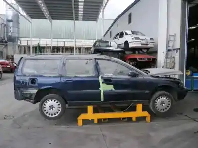Veicolo di demolizione volvo v70 familiar 2.4 (125kw) dell'anno 2000 alimentato b5244s