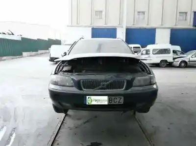 Veicolo di demolizione volvo v70 familiar 2.4 (125kw) dell'anno 2000 alimentato b5244s