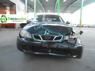 Véhicule à la ferraille daewoo lanos 1.5 cat de l'année 2002 alimenté a15sms-g