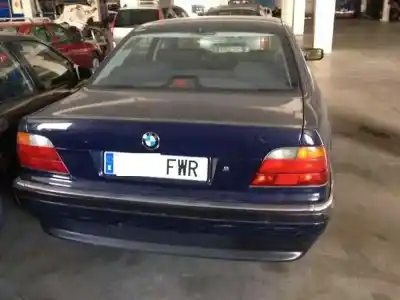 Veicolo di demolizione BMW SERIE 7 (E38) 750i Automático dell'anno 1996 alimentato M73B54