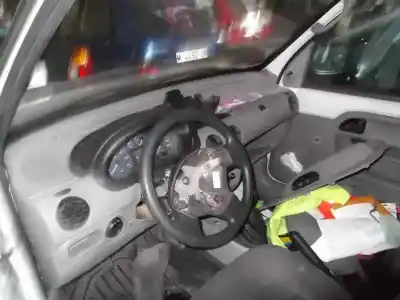 Veículo de Sucata renault kangoo (f/kc0) 1.2 do ano 2002 alimentado d7f710