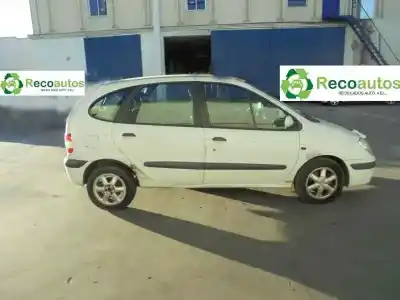 Scrapping Vehicle renault scenic (ja..) 1.4 16v authentique of the year 2000 powered k4j c7