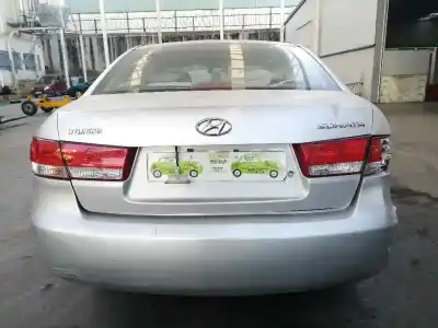 Veicolo di demolizione hyundai sonata v (nf) 2.0 crdi dell'anno 2006 alimentato 4ea