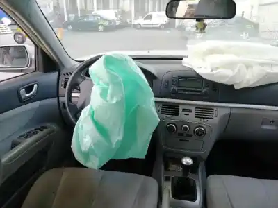 Veicolo di demolizione hyundai sonata v (nf) 2.0 crdi dell'anno 2006 alimentato 4ea