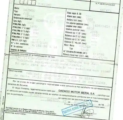 Veicolo di demolizione daewoo aranos 1.8 dell'anno 1995 alimentato c18le