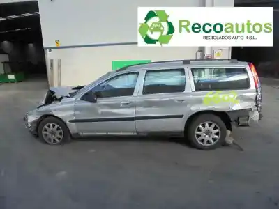 Veículo de Sucata VOLVO V70 FAMILIAR 2.4 (103kW) do ano 2002 alimentado B5244S2
