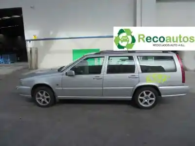 Veículo de Sucata VOLVO V70 FAMILIAR 2.5 CAT 140 CV / 103 KW do ano 2000 alimentado B5244S2