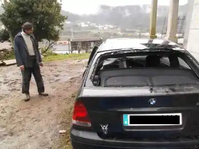 Veículo de Sucata bmw serie 3 compact (e46) 320td do ano 2003 alimentado m47n204d4