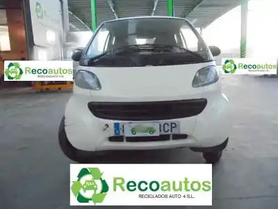 Vehicul casat smart coupe cdi al anului 2000 alimentat 