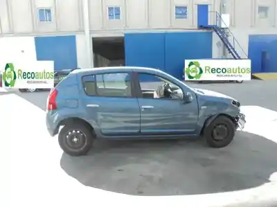 Scrapping Vehicle dacia sandero 1.2 16v of the year 2011 powered d4ff730