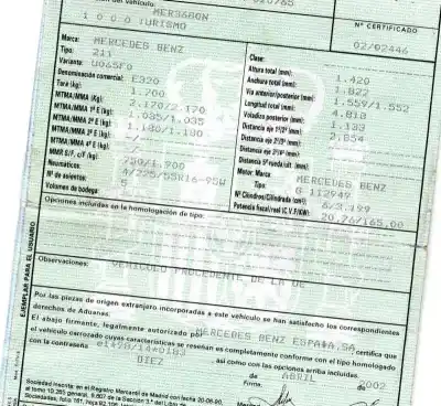 Veículo de Sucata mercedes-benz clase e (w211) berlina e 320 (211.065) do ano 2002 alimentado 112949