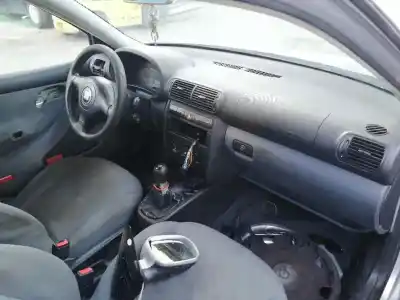 Здавання транспортного засобу seat leon (1m1) 1.4 16v року 2000 потужний ahw