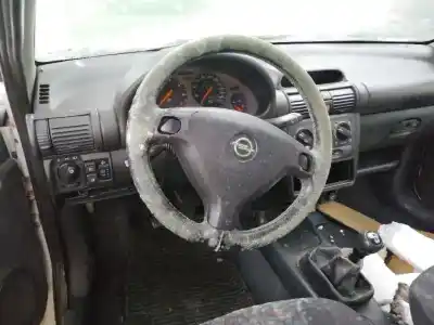 Vehicul casat opel tigra 1.4 16v al anului 1993 alimentat x14xe