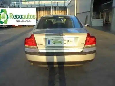 Veículo de Sucata volvo s60 berlina 2.4 d do ano 2003 alimentado d5244t