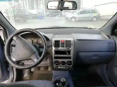 Veículo de Sucata hyundai getz (tb) 1.6 gls 105 cv / 77 kw do ano 2003 alimentado 4ed