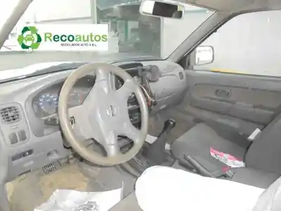 Здавання транспортного засобу nissan pick-up (d22) td doble cabina navara року 2005 потужний yd25