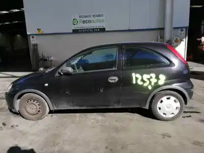 Здавання транспортного засобу opel corsa c 1.0 12v року 2003 потужний z10xep