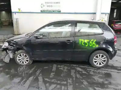 Veicolo di demolizione VOLKSWAGEN POLO (9N3) 1.9 TDI 101 CV / 74 KW dell'anno 2007 alimentato AXR