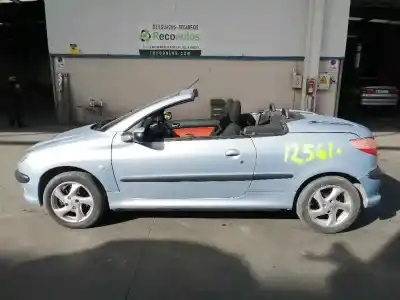 Veículo de Sucata PEUGEOT 206 CC CC do ano 2001 alimentado NFU