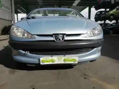 Veículo de Sucata peugeot 206 cc cc do ano 2001 alimentado nfu