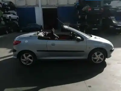 Veículo de Sucata peugeot 206 cc cc do ano 2001 alimentado nfu