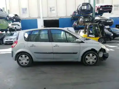 Veículo de Sucata renault scenic ii 1.9 dci diesel do ano 2003 alimentado f9qd8