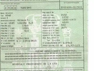 Veicolo di demolizione renault laguna (b56) 3.0 v6 dell'anno 1994 alimentato z7x