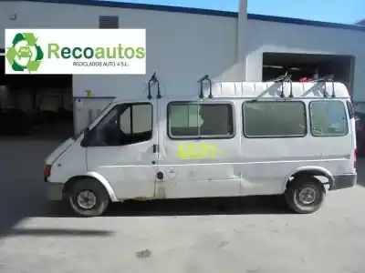 Veículo de Sucata FORD TRANSIT BUS 1995 2.5 Diesel CAT do ano 2000 alimentado 4HC