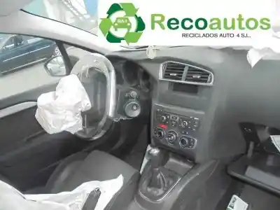 Здавання транспортного засобу citroen c4 lim. collection року 2014 потужний 9h06