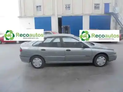 Sloopvoertuig renault laguna (b56) 2.0 rt van het jaar 1996 aangedreven g-f3r