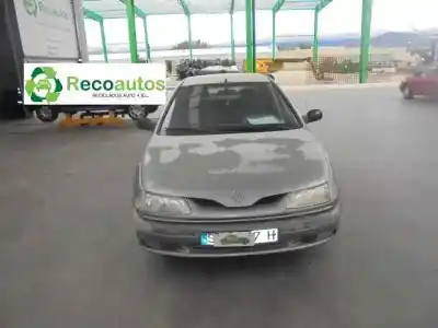 Sloopvoertuig renault laguna (b56) 2.0 rt van het jaar 1996 aangedreven g-f3r