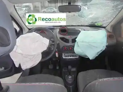 Scrapping Vehicle renault twingo (co6) 1.2 alize of the year 2010 powered d4f j7