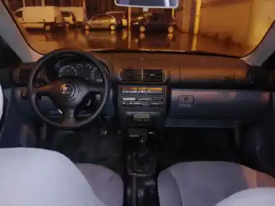 Vehicul casat seat leon (1m1) 1.8 20v al anului 2000 alimentat agn