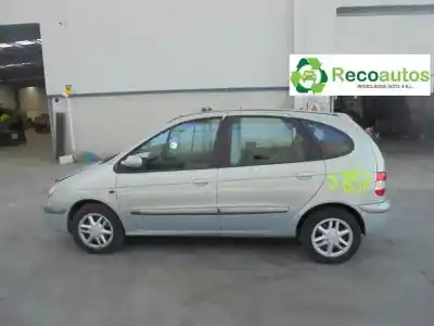 Veicolo di demolizione renault scenic (ja..) 1.6 16v authentique (ja0b/11) dell'anno 2003 alimentato k4ma708