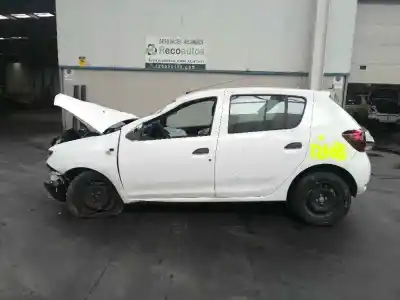 Здавання транспортного засобу DACIA SANDERO II 1.0 SCE 75 (B8JC, B8JD) року 2017 потужний B4DB400