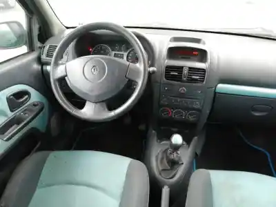 Scrapping Vehicle renault clio ii fase ii (b/cb0) 1.4 16v of the year 2002 powered k4jc710