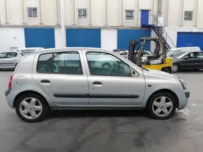 Scrapping Vehicle renault clio ii fase ii (b/cb0) 1.4 16v of the year 2002 powered k4jc710