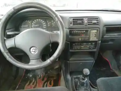 Veículo de Sucata opel vectra a 2.0 do ano 1990 alimentado g-20ne