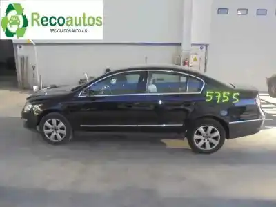 Vehicul casat VOLKSWAGEN PASSAT BERLINA (3C2) 2.0 TDI al anului 2005 alimentat BKP