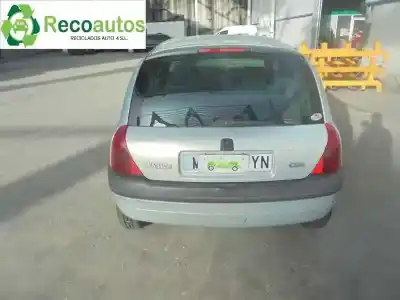 Veicolo di demolizione renault clio ii fase i (b/cbo) 1.2 dell'anno 1999 alimentato d7f d7