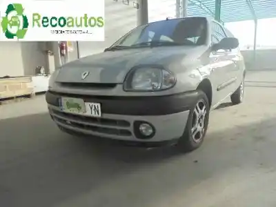 Veicolo di demolizione renault clio ii fase i (b/cbo) 1.2 dell'anno 1999 alimentato d7f d7