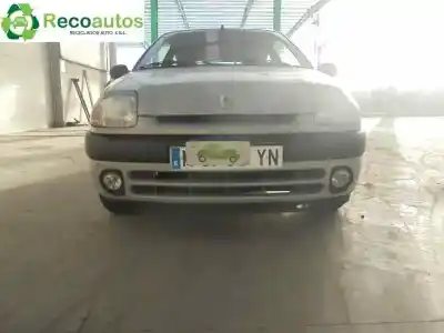 Veicolo di demolizione renault clio ii fase i (b/cbo) 1.2 dell'anno 1999 alimentato d7f d7