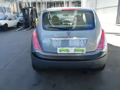 Veicolo di demolizione lancia ypsilon (101) 1.4 16v oro (10.2006->) dell'anno 2003 alimentato 188a1000