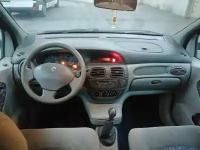 Veicolo di demolizione renault scénic i monospace (ja0/1_, fa0_) 1.9 dti (ja1u) dell'anno 2001 alimentato d/f9q q7