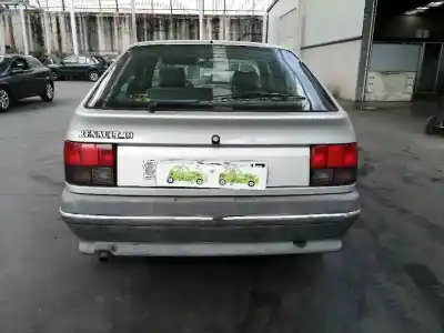 Verschrottungsfahrzeug renault 19 (1989...) 1.4 des jahres 1989 angetrieben g-e6j